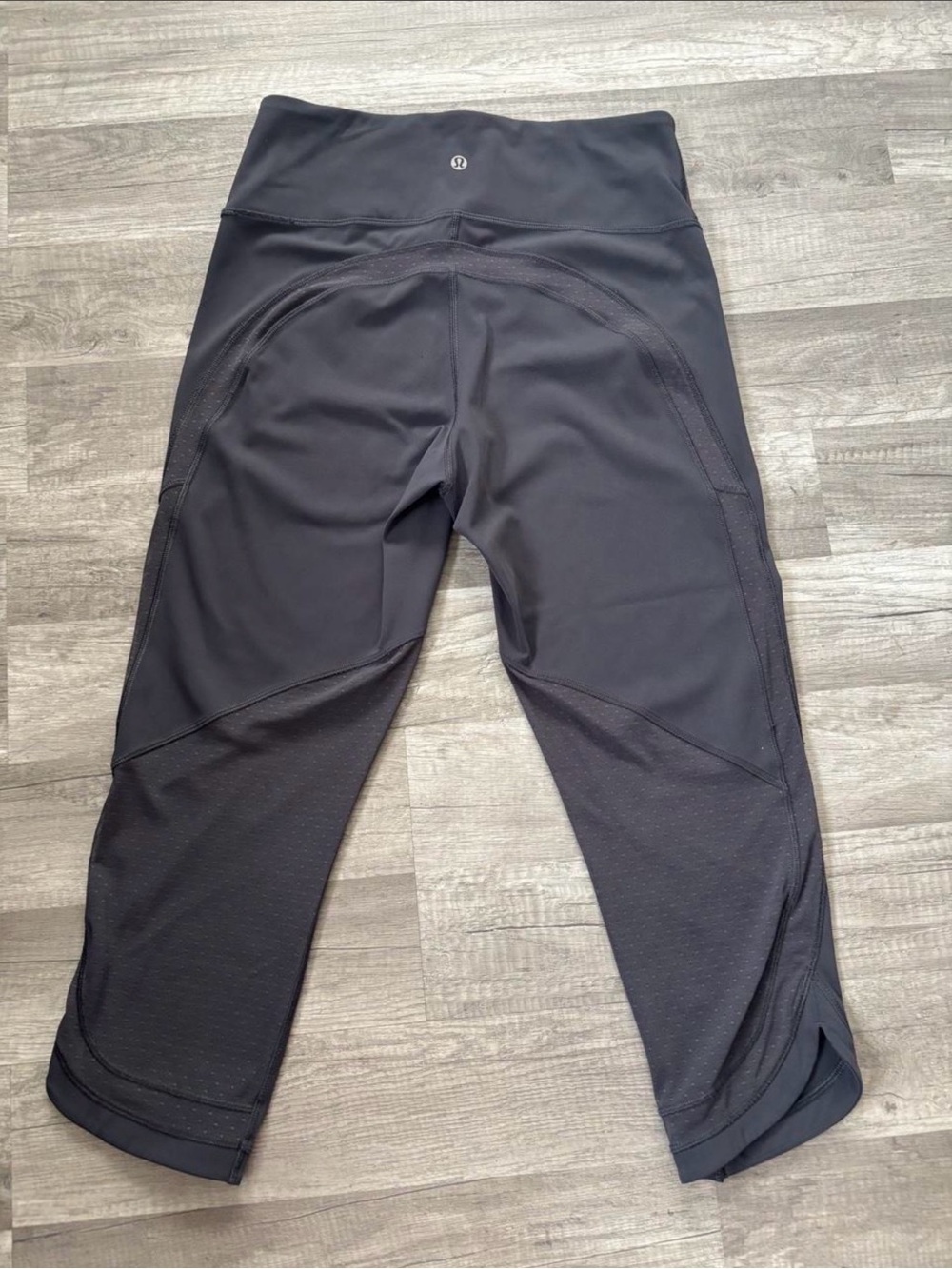 Gray Polka Dot Lululemon capri leggings
